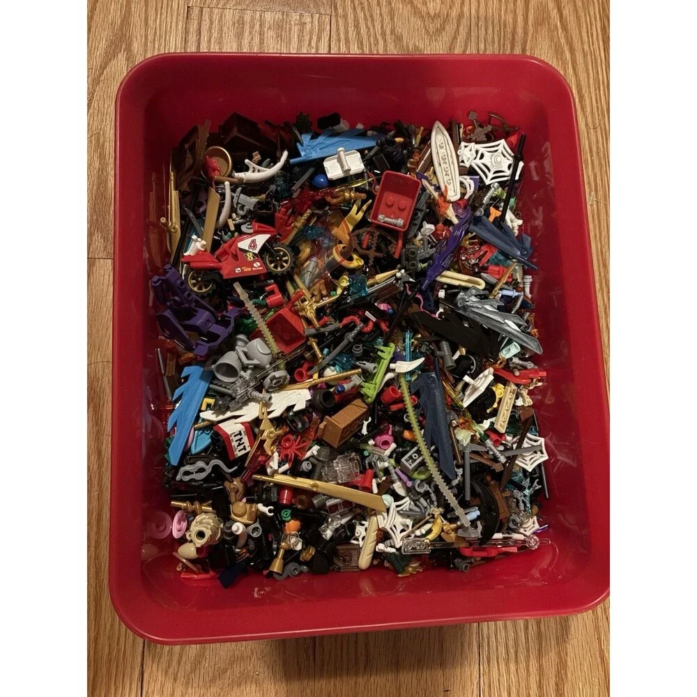 1 Lb 7 Oz Lot Of Lego Minifgure Weapons Accessories Lot huge collection